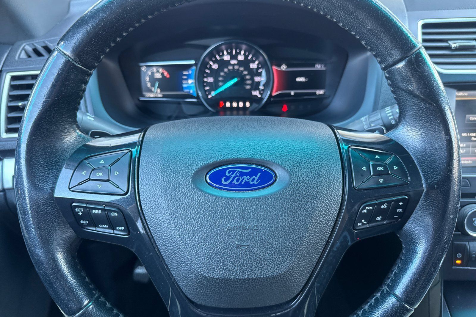 Used 2016 Ford Explorer XLT w/ Equipment Group 202A AWD/4WD image 35