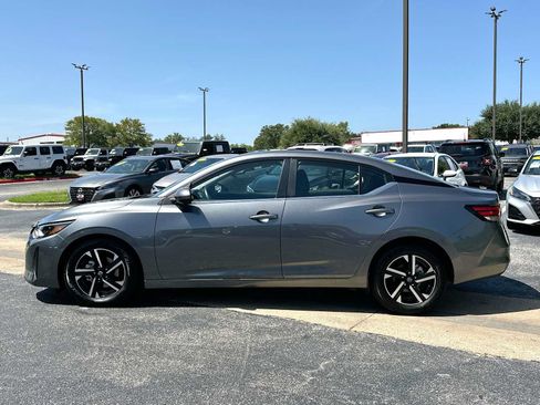 Used 2025 Nissan Sentra SV FWD image 12