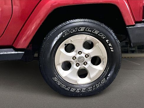 Used 2013 Jeep Wrangler Sahara w/ Dual Top Group image 35