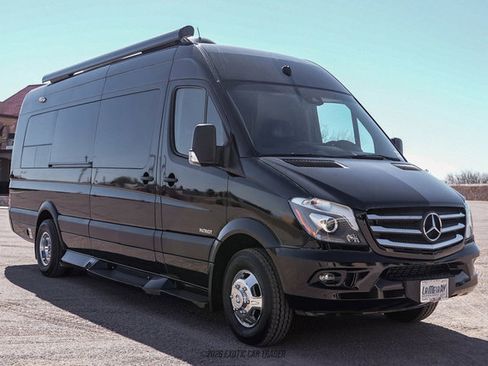 Used 2017 Mercedes-Benz Sprinter 3500 image 12