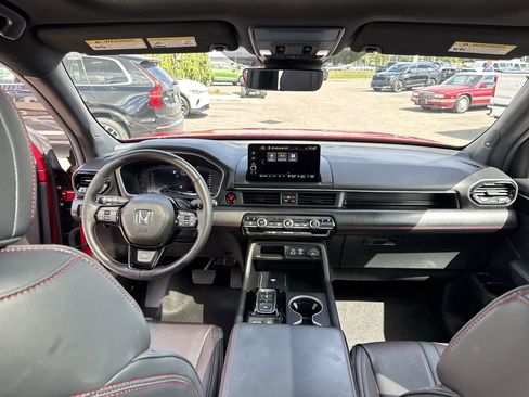 Used 2025 Honda Pilot Black Edition image 20