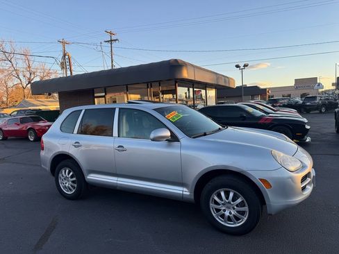Used 2006 Porsche Cayenne image 2