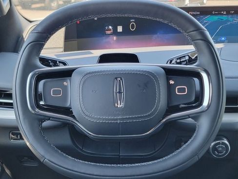 New 2026 Lincoln Navigator Reserve AWD/4WD image 31