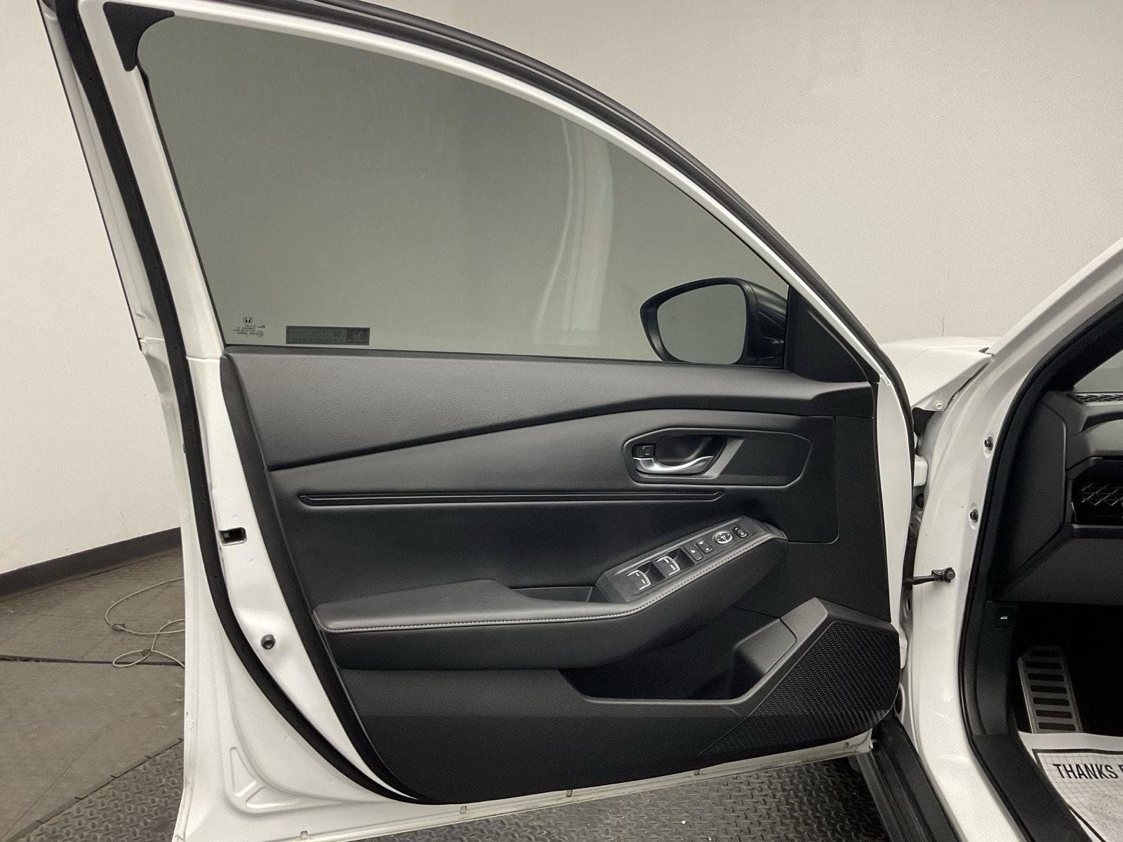 Used 2023 Honda Accord Sport image 9