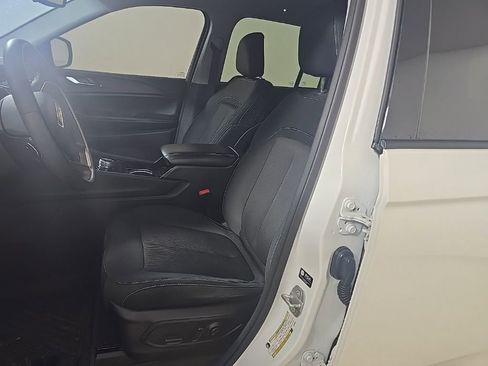 Used 2023 Jeep Grand Cherokee Laredo image 16