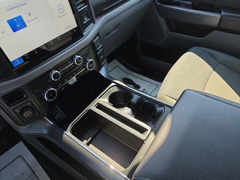 Used 2025 Ford F150 XLT w/ Equipment Group 301A Standard image 26