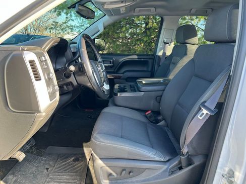 Used 2017 GMC Sierra 1500 SLE w/ SLE Value Package image 8