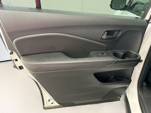 Used 2023 Honda Passport EX-L image 27