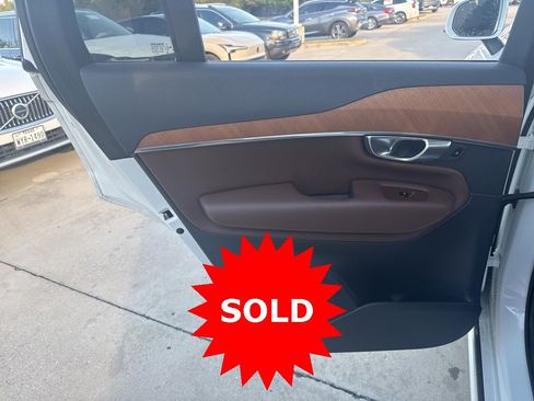 Certified 2023 Volvo XC90 B6 Plus image 20