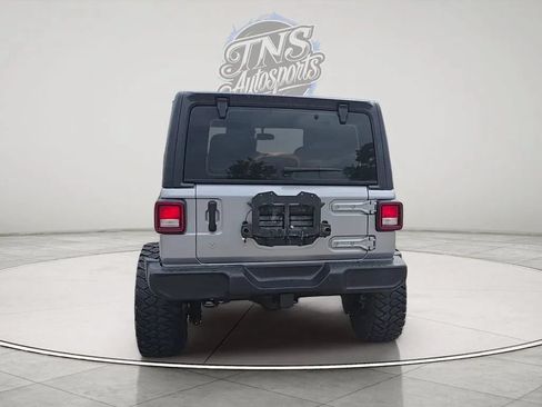 Used 2020 Jeep Wrangler Sport AWD/4WD image 4