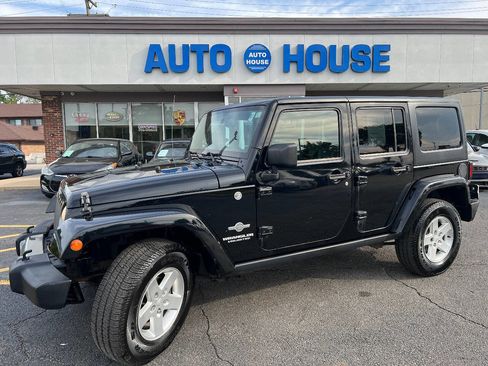 Used 2014 Jeep Wrangler Unlimited Sport AWD/4WD image 1