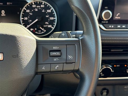 Certified 2025 Nissan Rogue S image 12