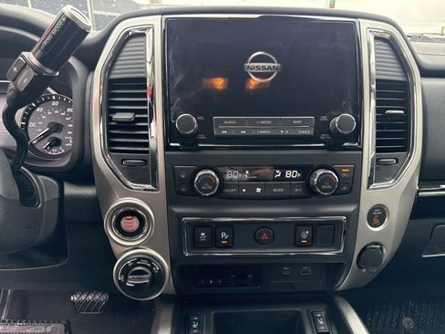 Used 2021 Nissan Titan SV w/ SV Convenience Package image 18
