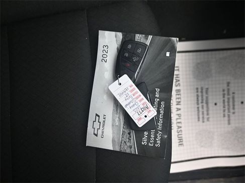 Used 2023 Chevrolet Silverado 1500 LT image 8