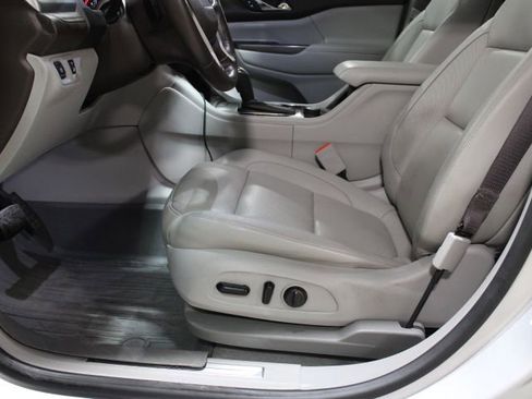 Used 2017 GMC Acadia SLT image 20