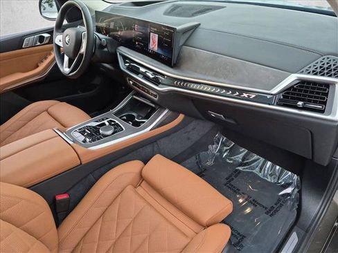 Used 2026 BMW X7 xDrive40i AWD/4WD image 24