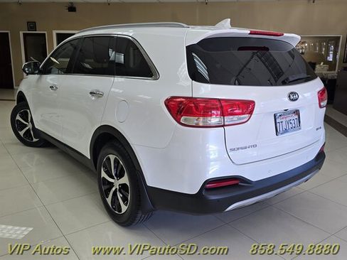 Used 2016 Kia Sorento EX FWD image 3