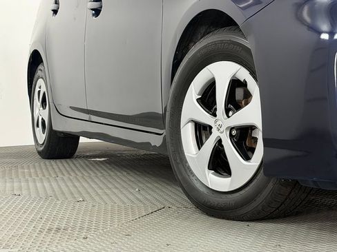 Used 2012 Toyota Prius Three FWD image 19