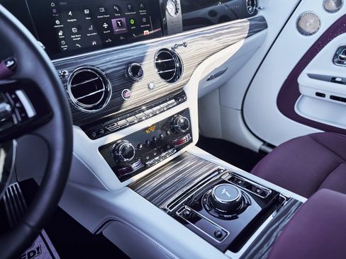 Used 2024 Rolls-Royce Spectre w/ Spectre Launch Package image 45