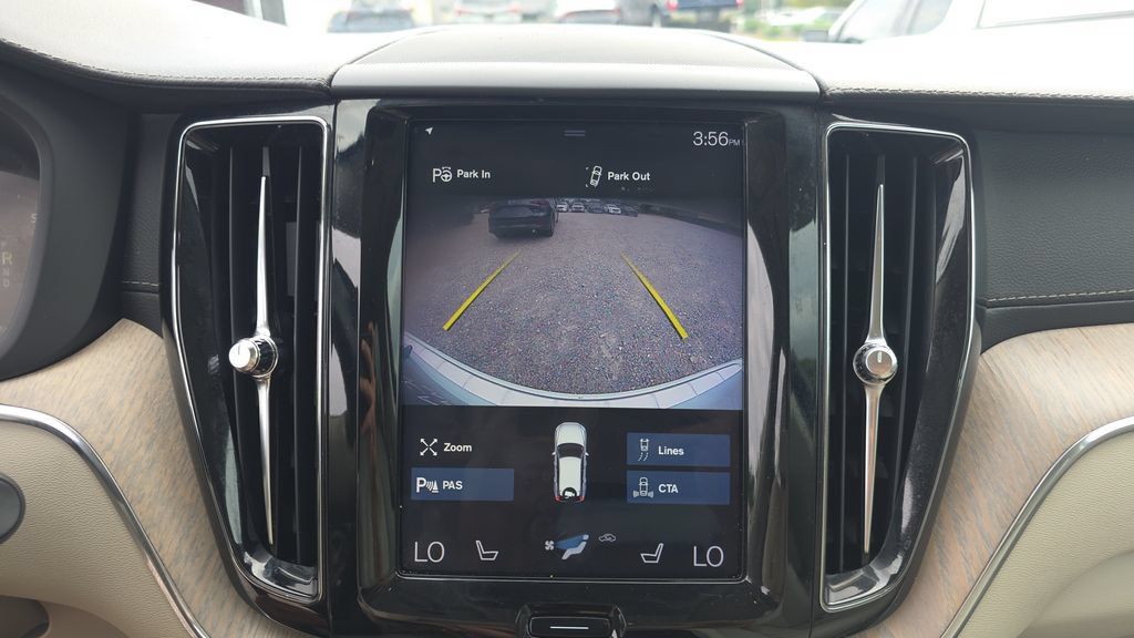 Used 2018 Volvo XC60 T5 Inscription w/ Convenience Package AWD/4WD image 19