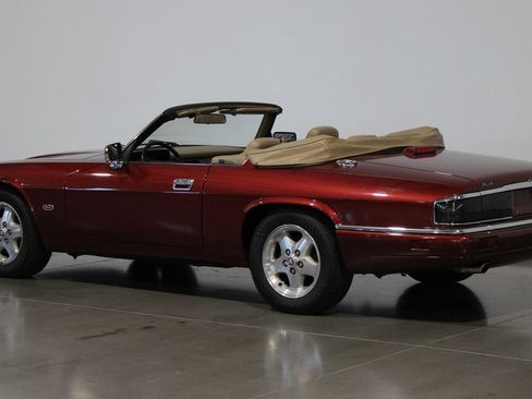 Used 1995 Jaguar XJS 4.0 Convertible RWD image 18
