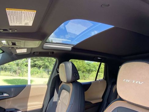 Used 2025 Chevrolet Equinox ACTIV w/ Safety and Technology Package FWD image 23