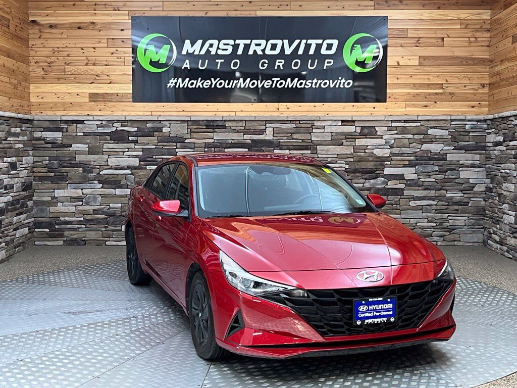 Used 2023 Hyundai Elantra SEL FWD image 4