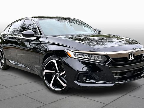 Used 2022 Honda Accord Sport image 2