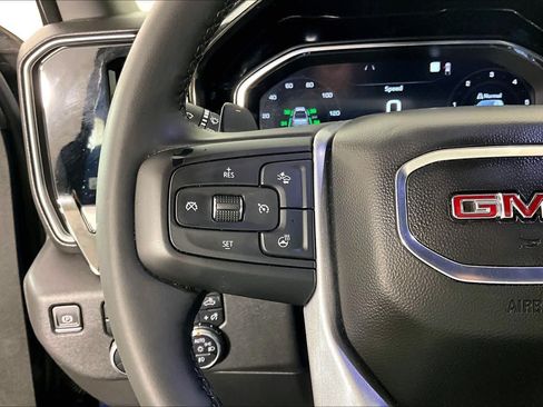 Used 2022 GMC Sierra 1500 SLT w/ SLT Premium Plus Package AWD/4WD image 22