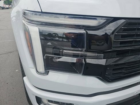 Used 2025 Ford F150 Platinum AWD/4WD image 7