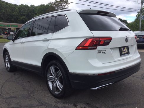 Used 2020 Volkswagen Tiguan SEL AWD/4WD image 10