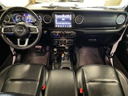 Used 2023 Jeep Wrangler Sahara w/ Cold Weather Group image 11