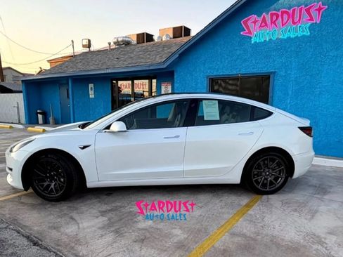 Used 2019 Tesla Model 3 Standard Range Plus RWD image 3
