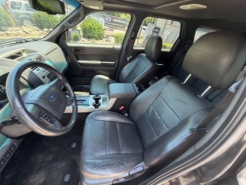 Used 2011 Ford Escape XLT w/ 203A Rapid Spec Order Code AWD/4WD image 9