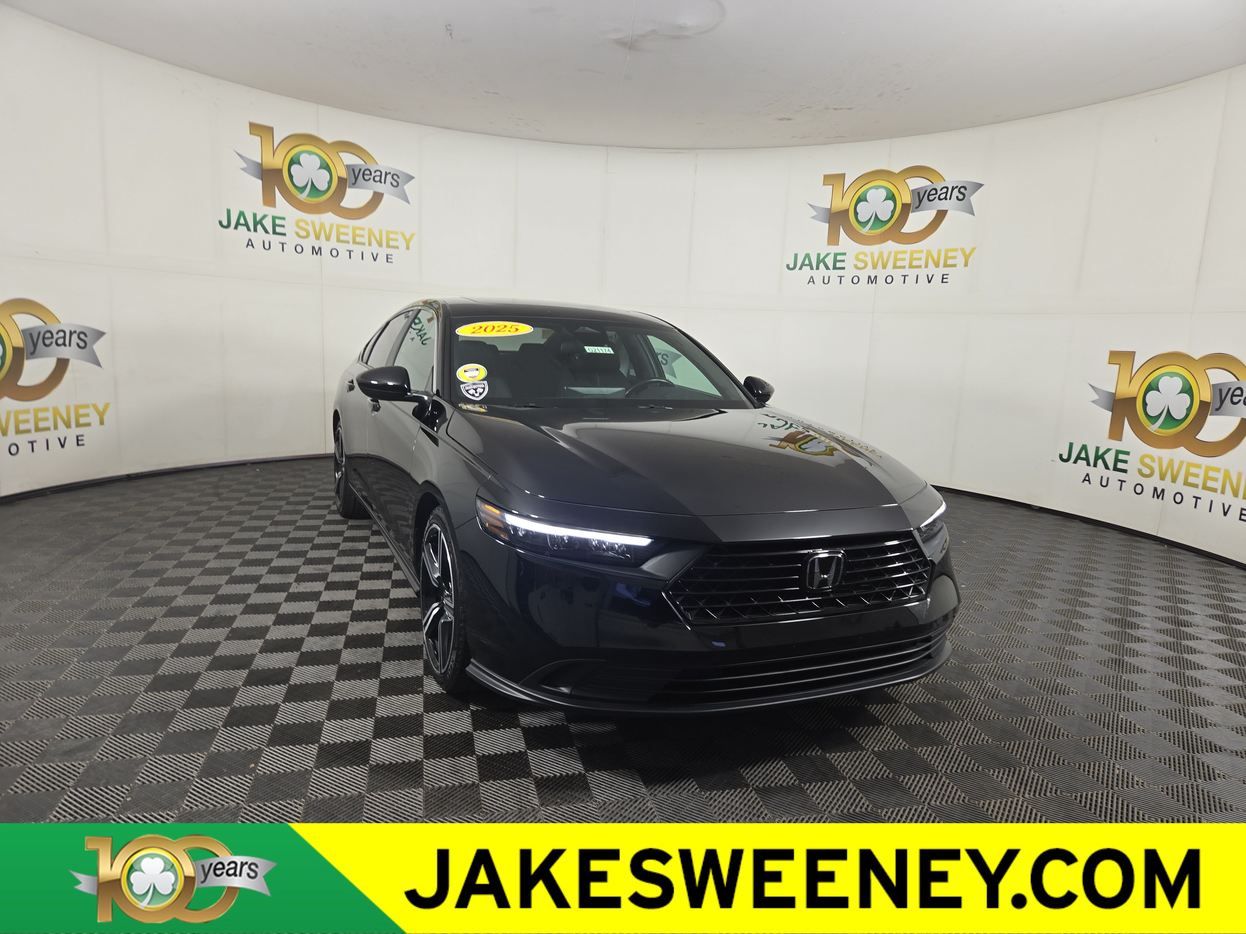 Used 2025 Honda Accord Sport image 1
