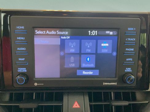 Used 2020 Toyota RAV4 XLE FWD image 16
