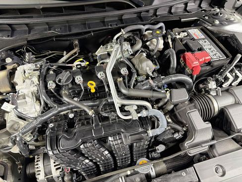 Used 2025 Nissan Altima 2.5 SV FWD image 31