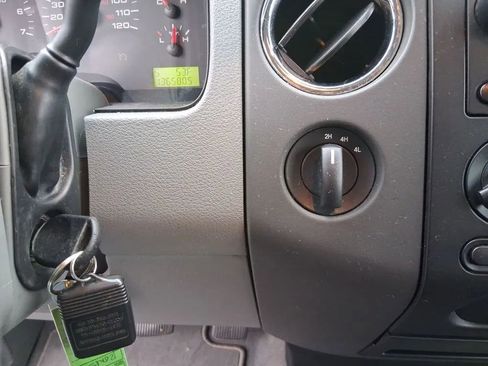 Used 2004 Ford F150 XLT AWD/4WD image 15