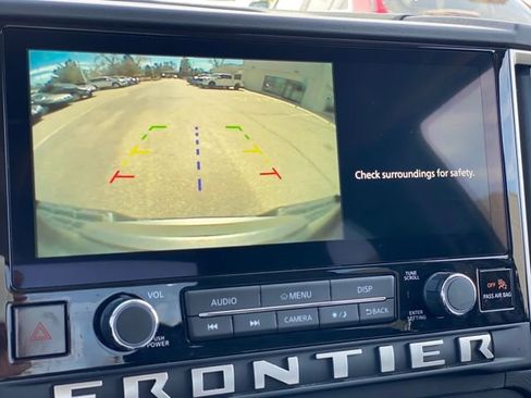 Certified 2025 Nissan Frontier SV image 20