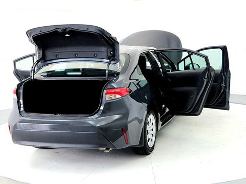 Used 2024 Toyota Corolla LE FWD image 11
