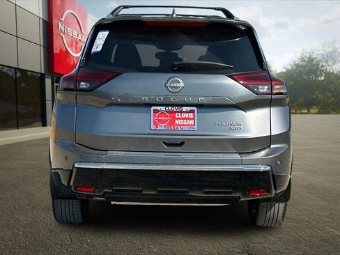 New 2026 Nissan Rogue Platinum image 8