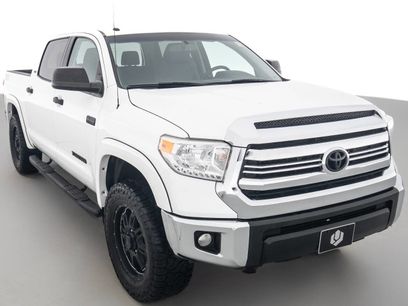 Used 2017 Toyota Tundra SR5 w/ SR5 Upgrade Package