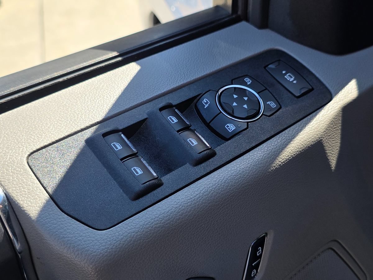 Used 2020 Ford F250 XLT w/ XLT Premium Package AWD/4WD image 28