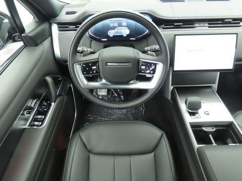 New 2026 Land Rover Range Rover SE image 10