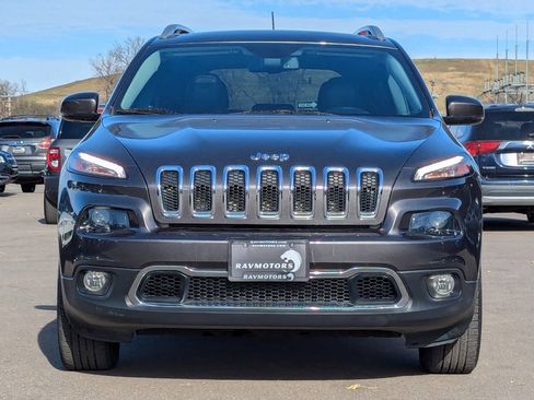 Used 2018 Jeep Cherokee Limited image 9