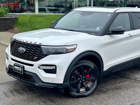 Certified 2022 Ford Explorer ST w/ Equipment Group 401A AWD/4WD image 2