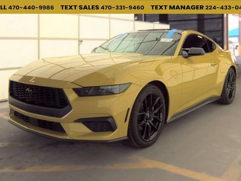 Used 2025 Ford Mustang Coupe RWD image 1