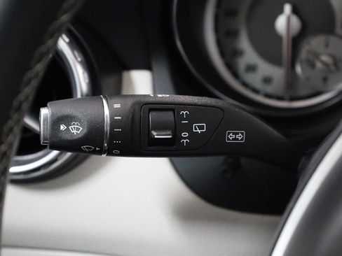 Used 2017 Mercedes-Benz GLA 250 image 28