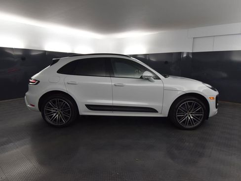 Used 2025 Porsche Macan image 8