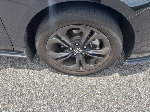 Used 2025 Honda Accord SE image 11